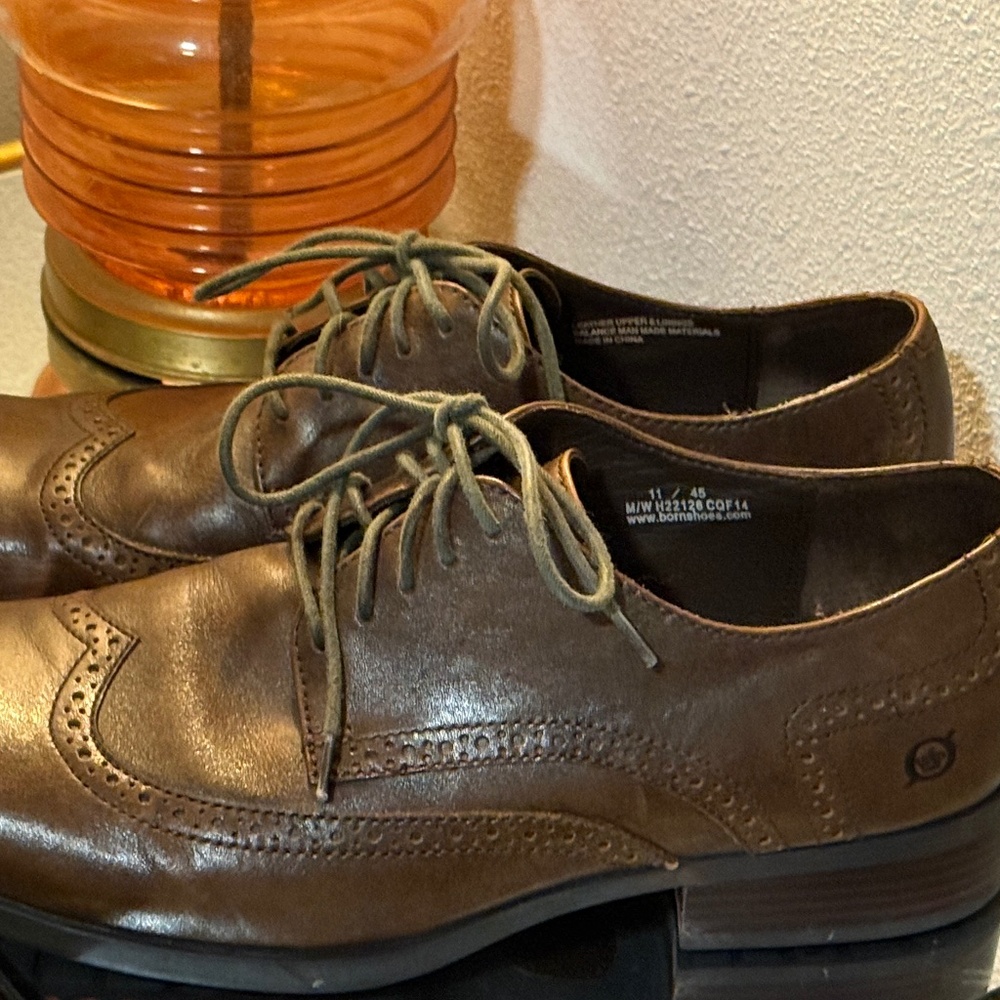 Born Wingtip size 11